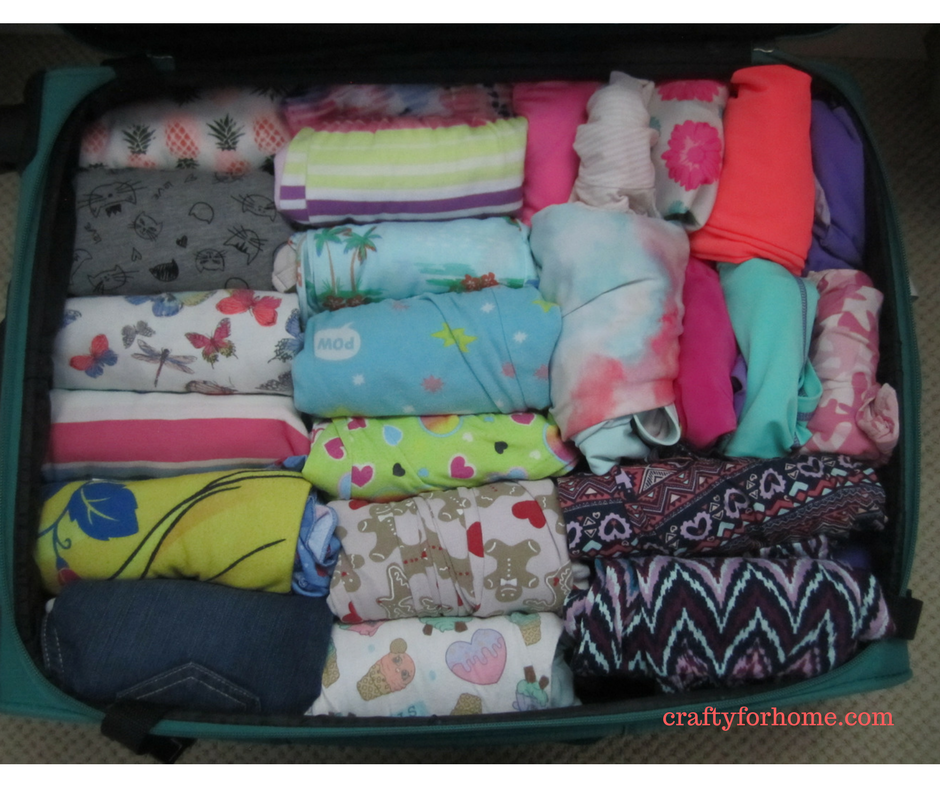 How to fold clothes for the trip