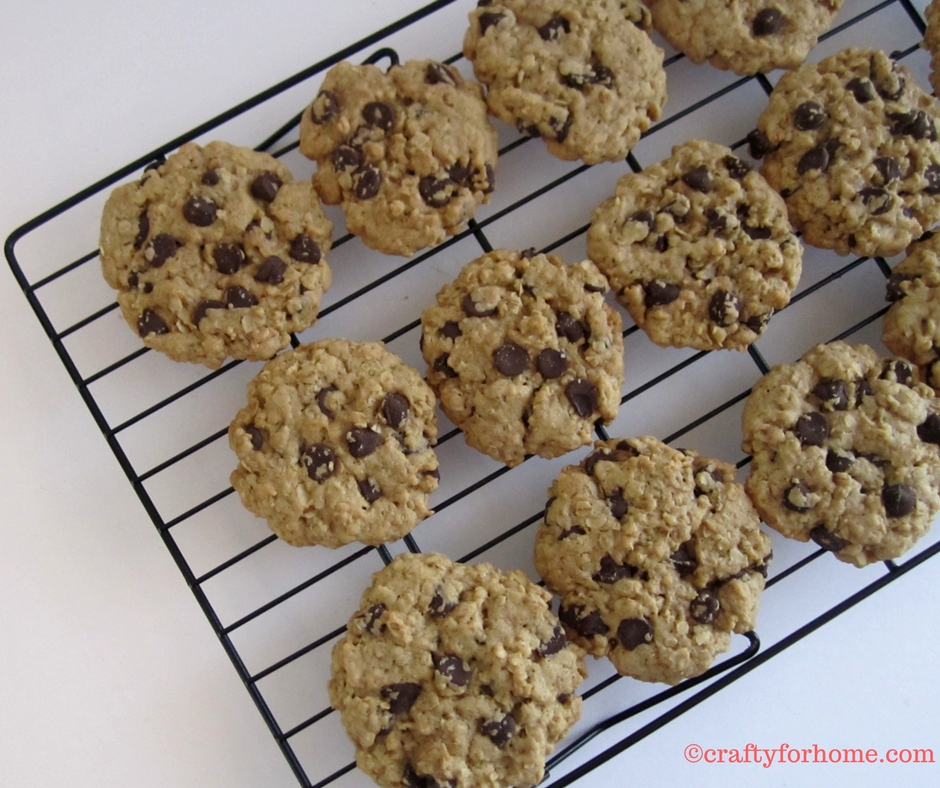 Chocolate Chip Oatmeal Cookies