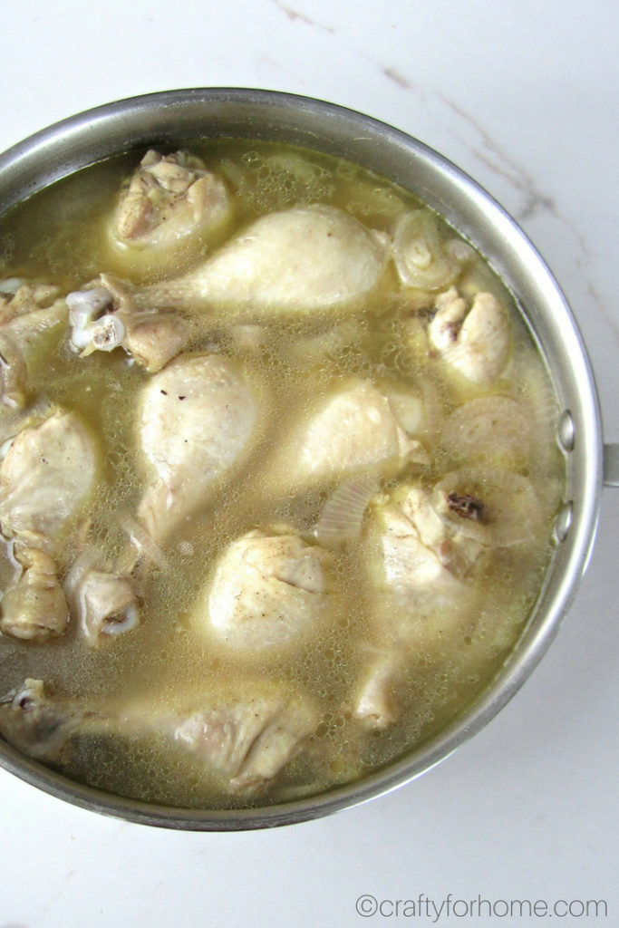 Easy Dairy-free, gluten-free Braised Chicken Drumsticks In Coconut Water, then bake it until little bit charred, perfect for meal prep for family #chickendrumsticks #chickenrecipes #mealprep #coconutwater for full recipe on craftyforhome.com