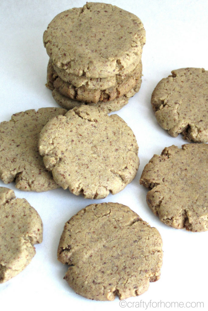 Easy and melt in your mouth flax cookies with only six ingredients. Dairy-free, egg-free and nut-free. #dairyfree #eggfree #vegan #nutfree #sunflowerbuttercookies for full recipe on craftyforhome.com