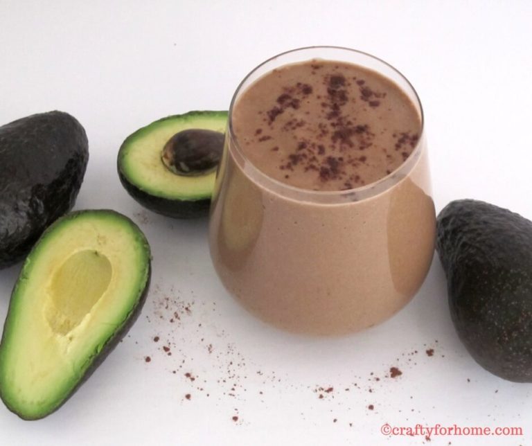 Avocado Chocolate Smoothies 