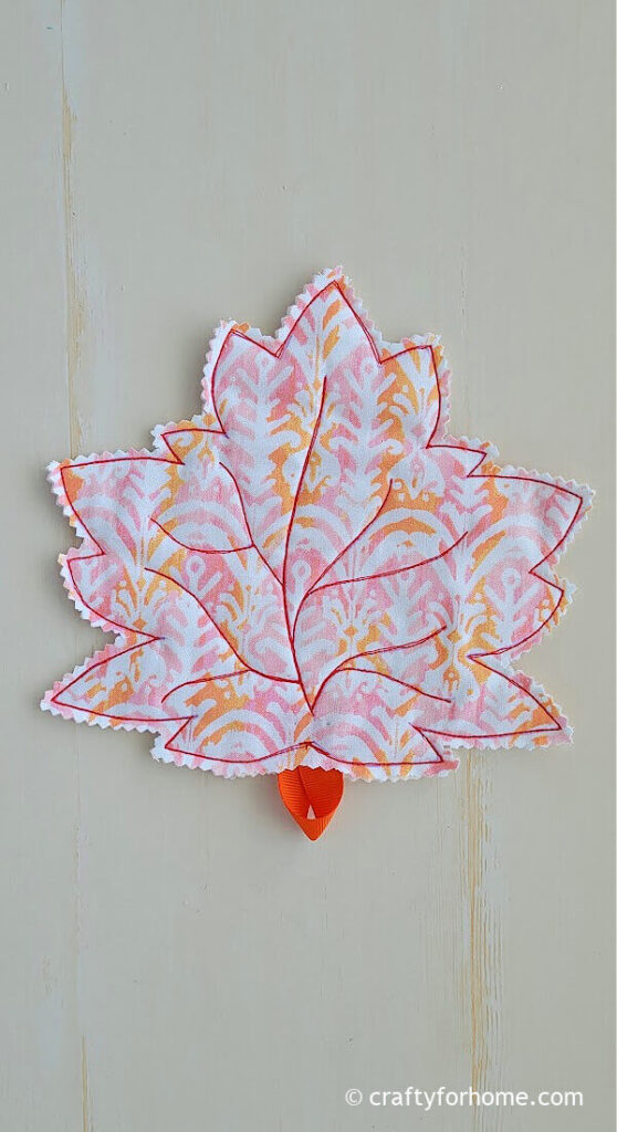 Maple leaf coaster